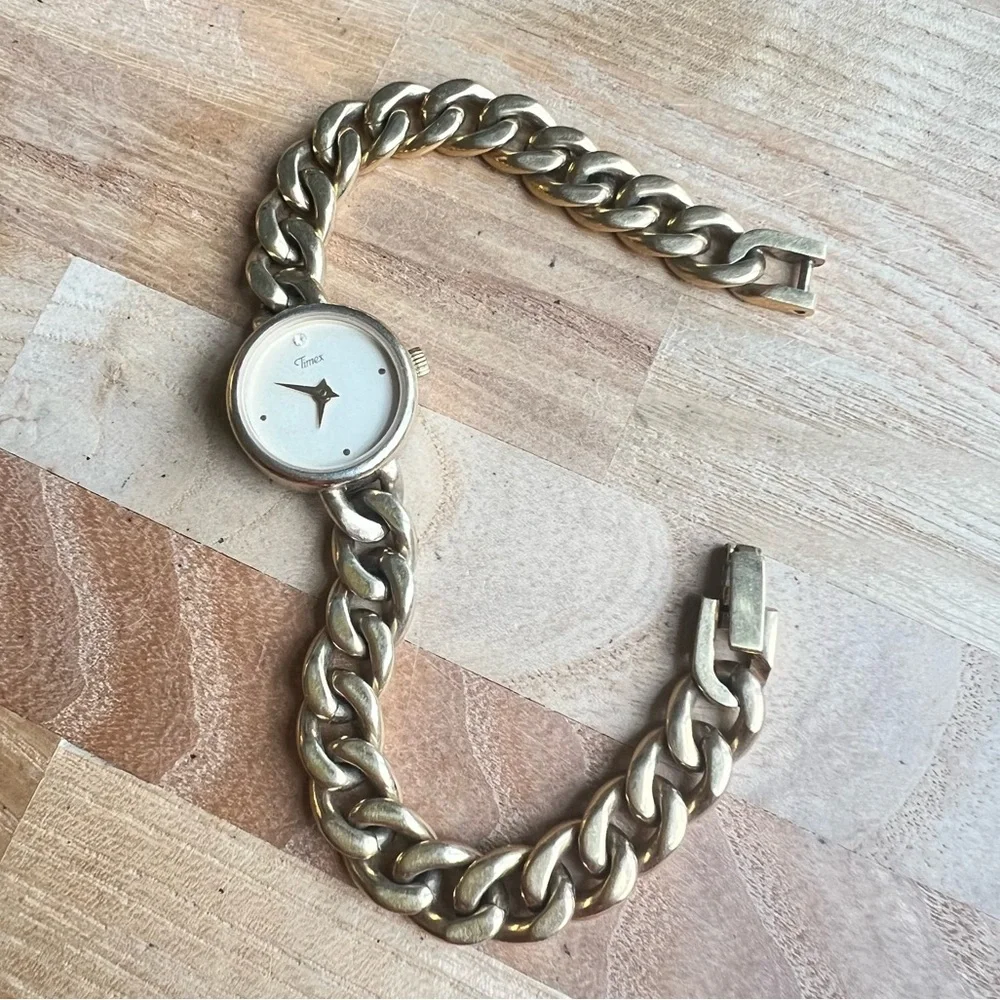 Timex ladies gold tone curb chain bracelet watch NEW BATTERY
